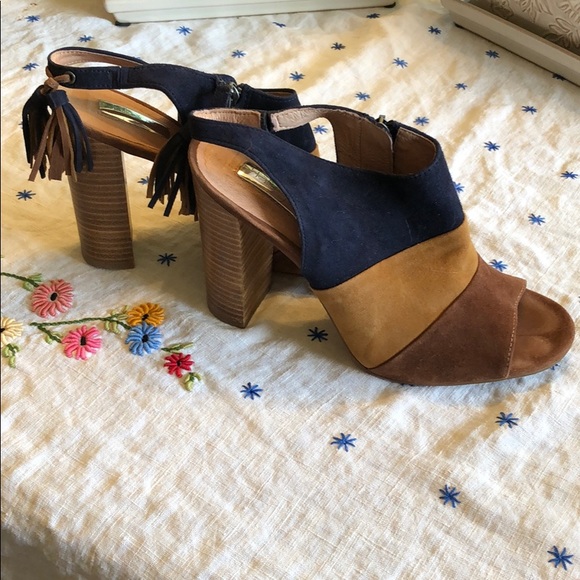 Halogen Suede Stacked Heels - Picture 6 of 8